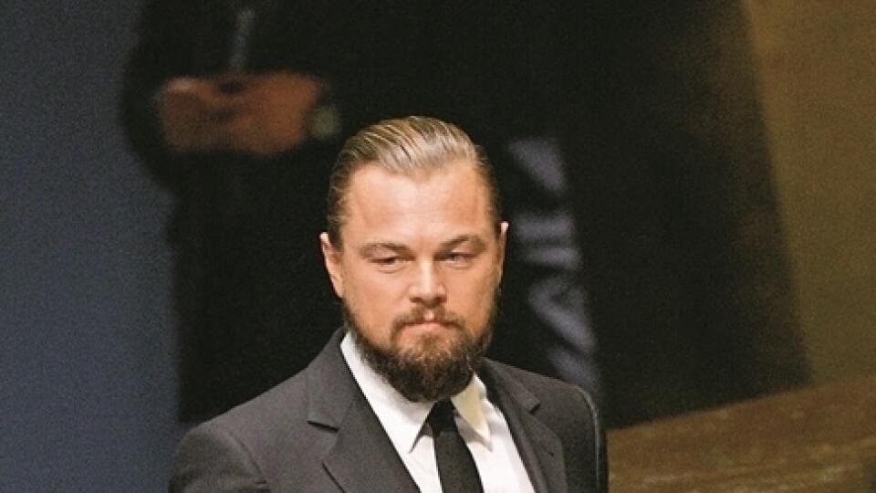 Leonardo DiCaprio: Nabral na váhe aj tvárovom "poraste", no ženy po ňom stále šalejú.