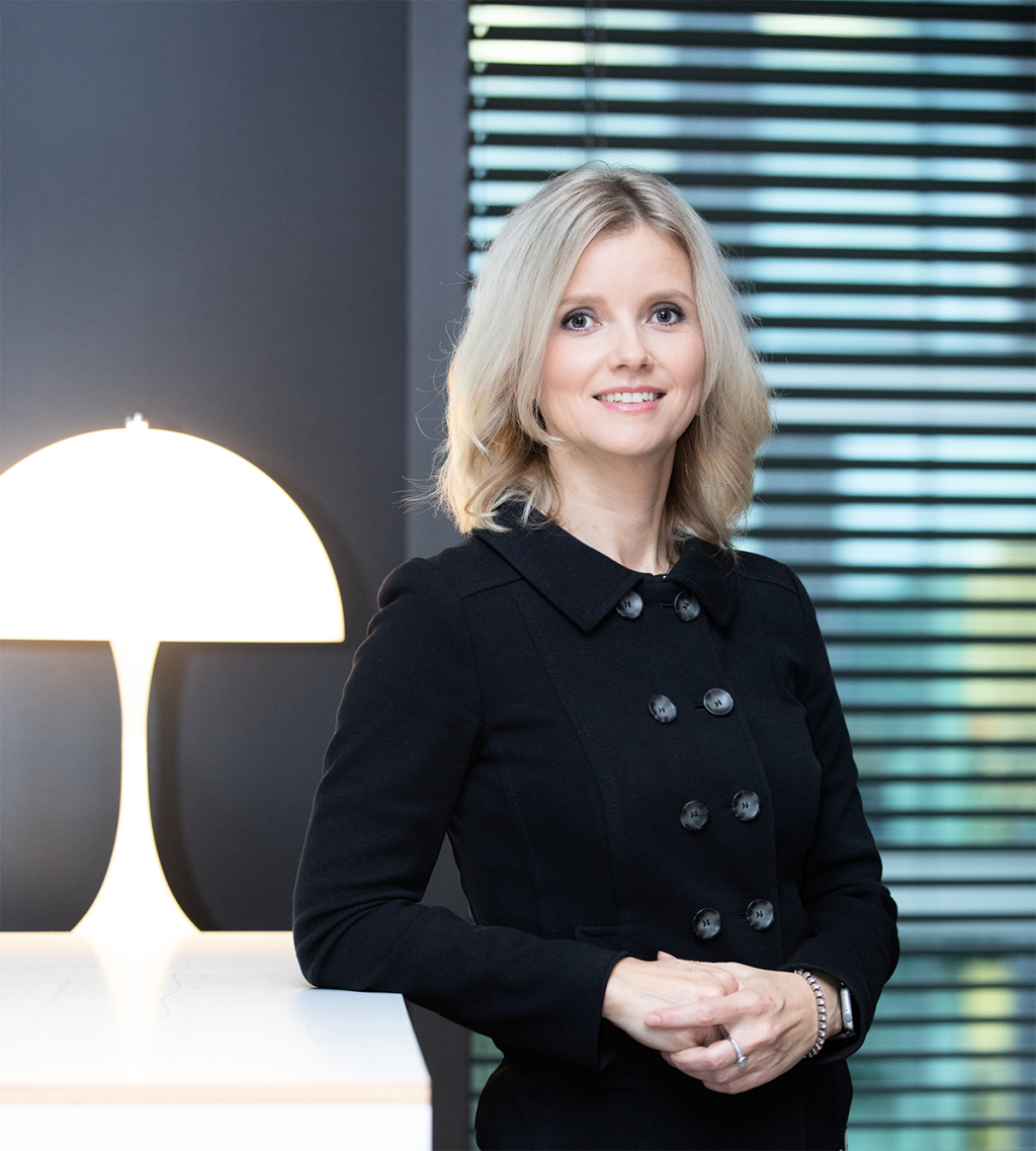 Ivana Lorencovičová je managing partner v spoločnosti Deloitte Czech & Slovak Republic, zároveň zastáva funkciu worldImpact leader pre Deloitte Central Europe, v rámci ktorej sa venuje iniciatívam zameraným na vytvorenie udržateľnejšieho a spravodlivejšieho prostredia vo firme. Má viac ako 20-ročné skúsenosti v oblasti transakčného poradenstva.