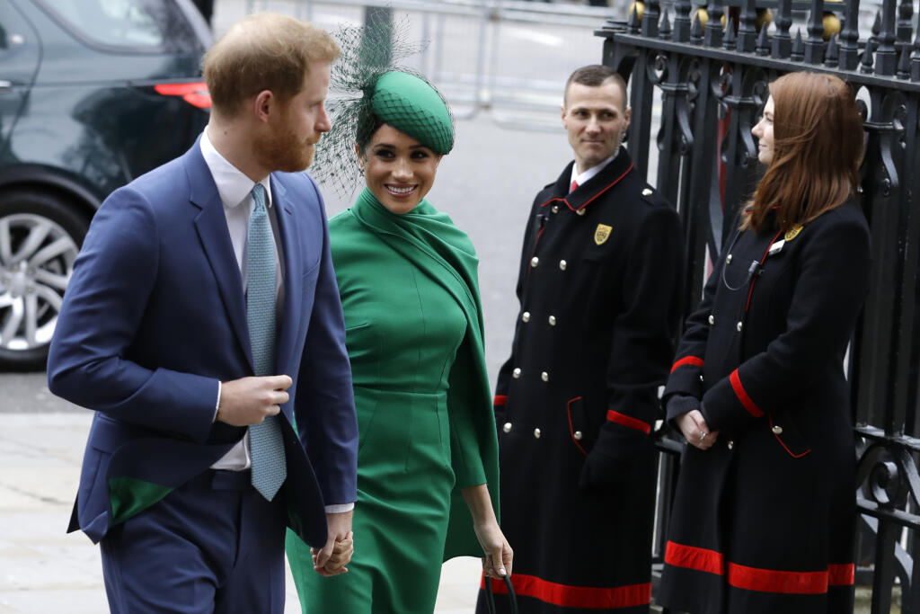 KK25 Londýn - Na archívnej snímke z 9. marca 2020 britský princ Harry a jeho manželka Meghan prichádzajú na slávnostnú omšu pri príležitosti 71. výročia Commonwealthu vo Westminsterskom opátstve v Londýne. Britský princ Harry a jeho manželka Meghan Markleová v nedeľu 6. júna 2021 oznámili narodenie svojho druhého dieťaťa - dcéry, ktorej dali meno Lilibet Diana. Lilibet