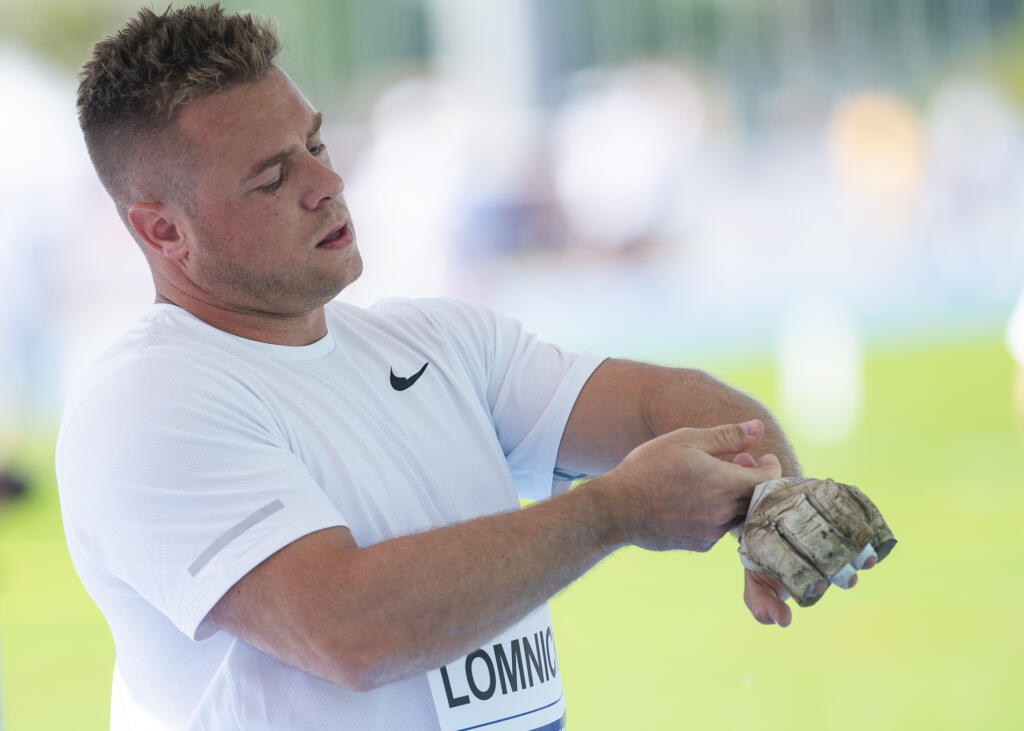 Na snímke slovenský kladivár Marcel Lomnický v súťaži na atletickom mítingu P-T-S v Šamoríne 2. júna 2021. FOTO TASR - Jakub Kotian