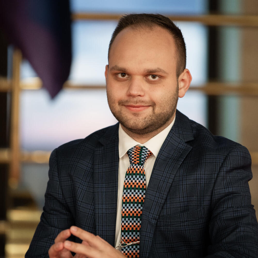 Podarilo sa mu zhodiť 20 kilogramov.