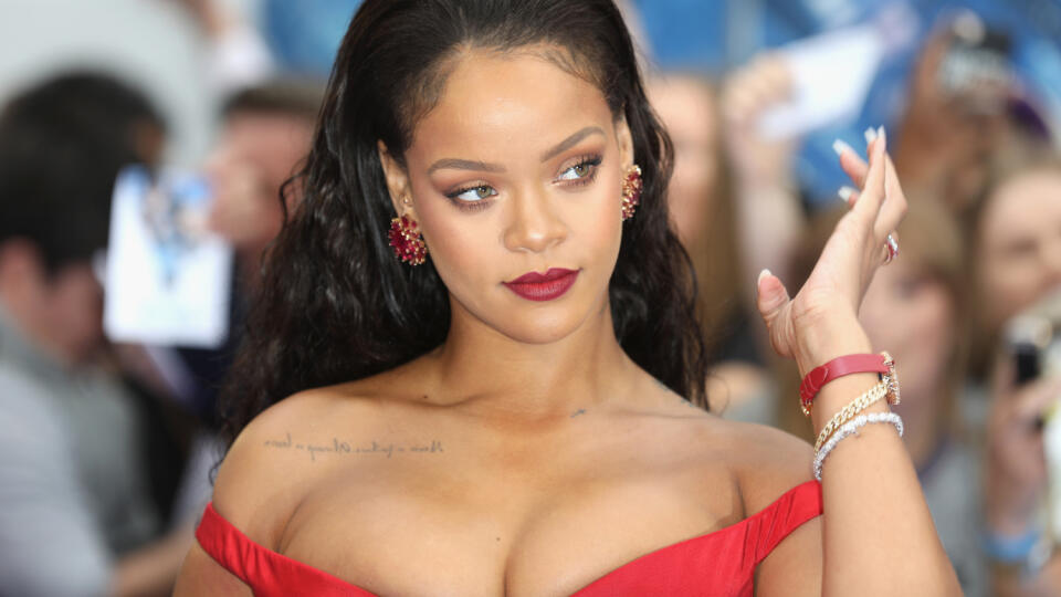 LONDON, ENGLAND - JULY 24: Rihanna attends the "Valerian And The City Of A Thousand Planets" European Premiere at Cineworld Leicester Square on July 24, 2017 in London, England. (Photo by Tim P. Whitby/Getty Images)