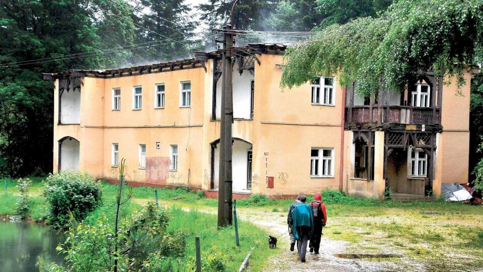 Turisti dnes márne hľadajú v Turzovských kúpeľoch ubytovanie či reštauráciu.