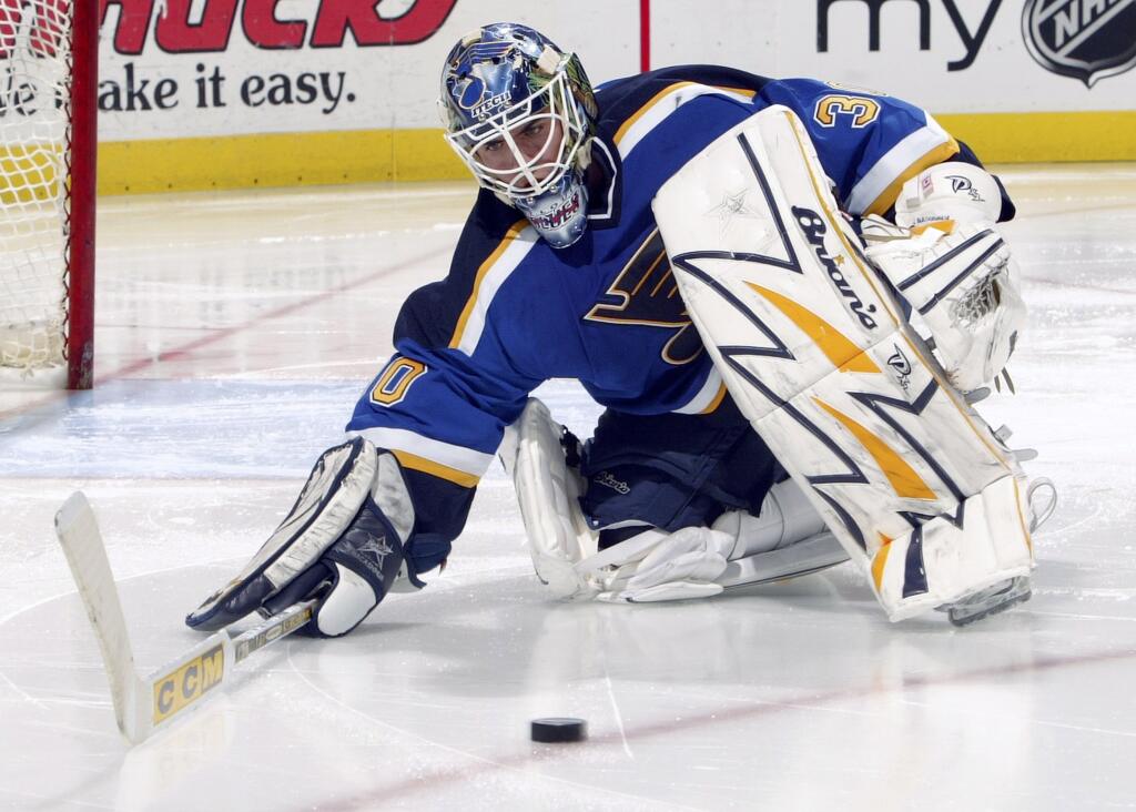 V drese St. Louis Blues odchytal Jason 38 zápasov v NHL.