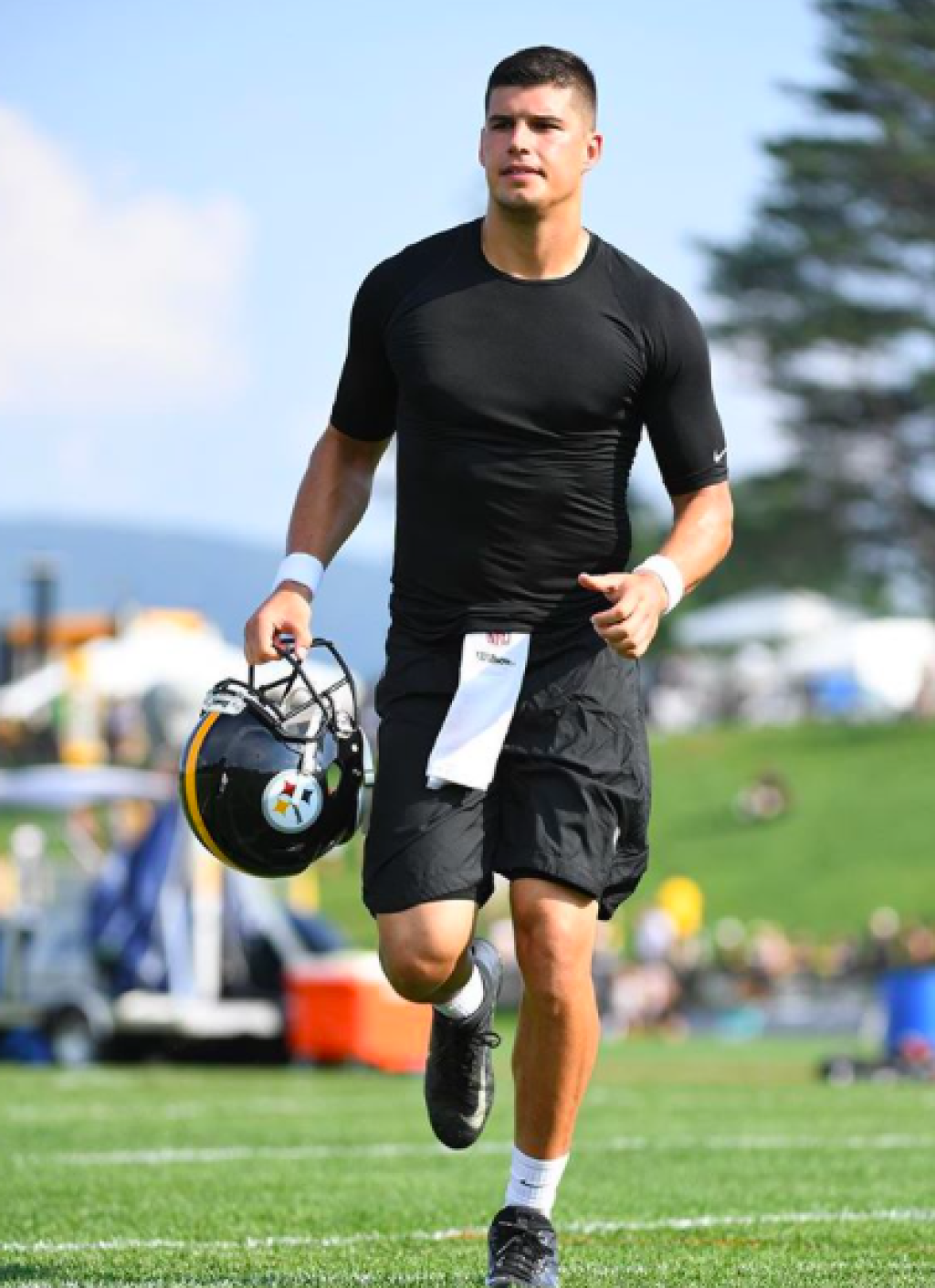 Zahraničné médiá prišli so správami, že jej princom je hviezdna NFL Mason Rudolph