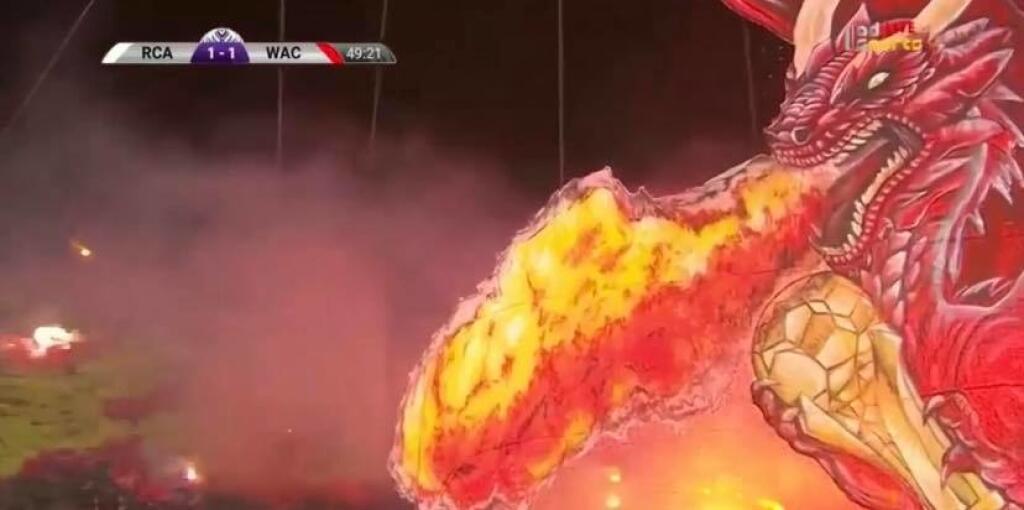 Úchvatné choreo v podaní fanúšikov klubu Raja Casablanca