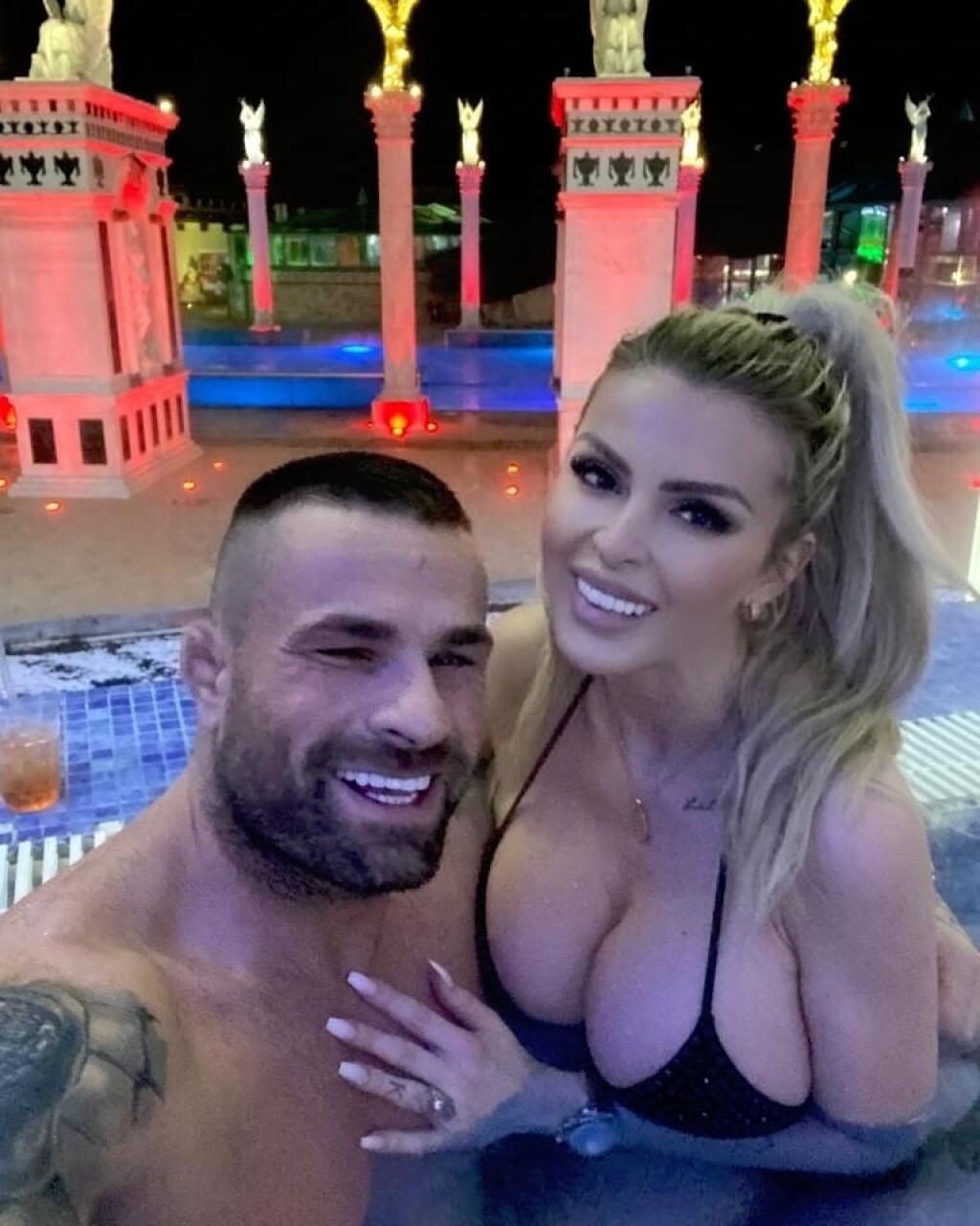 Český MMA zápasník Karlos Vémola odhalil verejnosti dátum svadby so svojou snúbenicou Lelou Ceterovou.