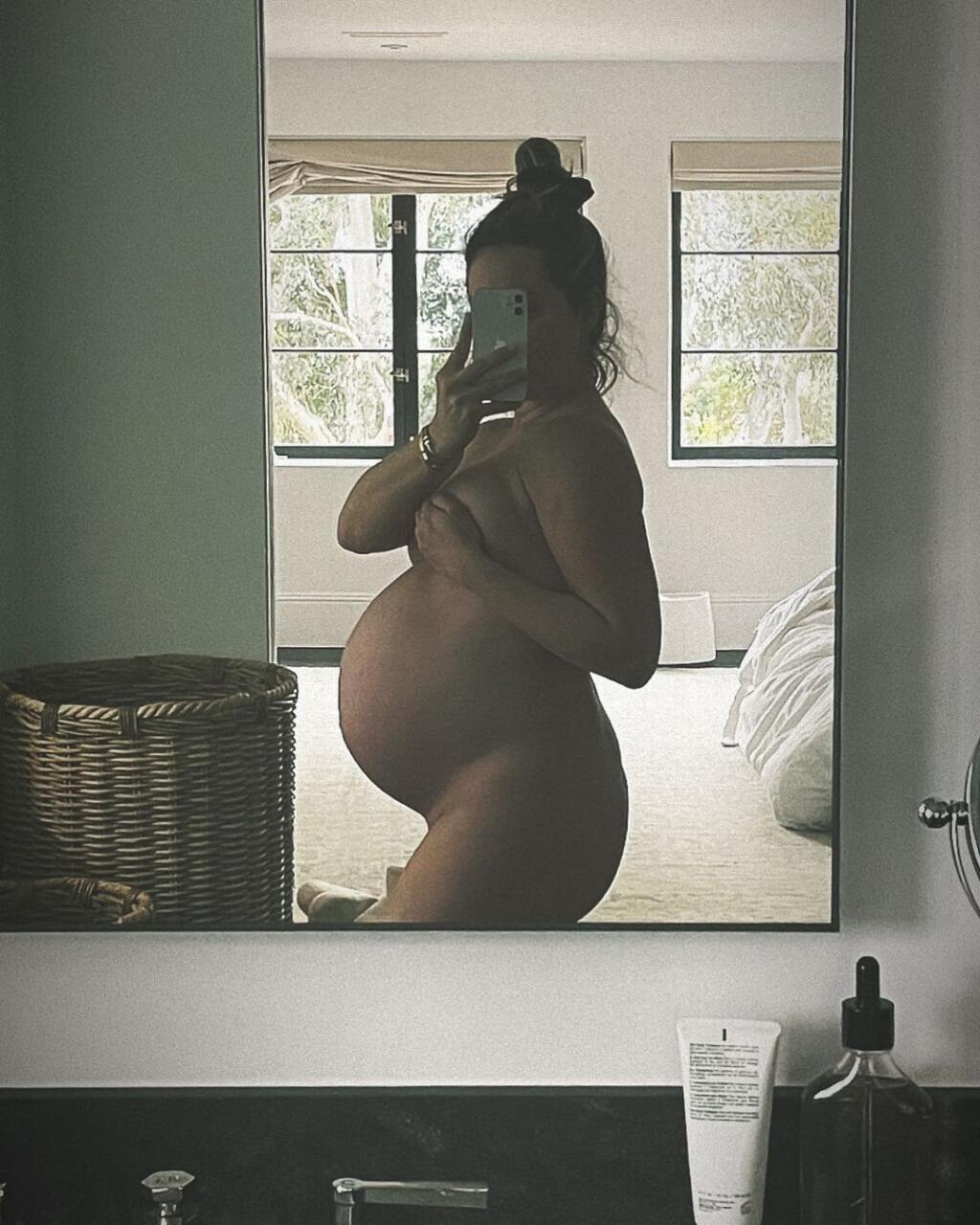 Ashley Tisdale (35)