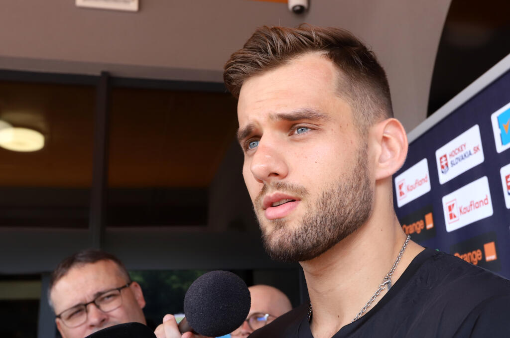 13. Christián Jaroš – hokej, 756 tisíc eur
Bratranec Erika Černáka sa pred aktuálnym ročníkom sťahoval zo San José do New Jersey, kde má podpísaný kontrakt do konca sezóny s ročným príjmom 800 tisíc dolárov (756 tisíc eur).