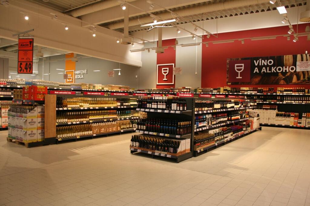 Pobočka Kauflandu na Trnavskej ceste v Bratislave po modernizácii v auguste 2017