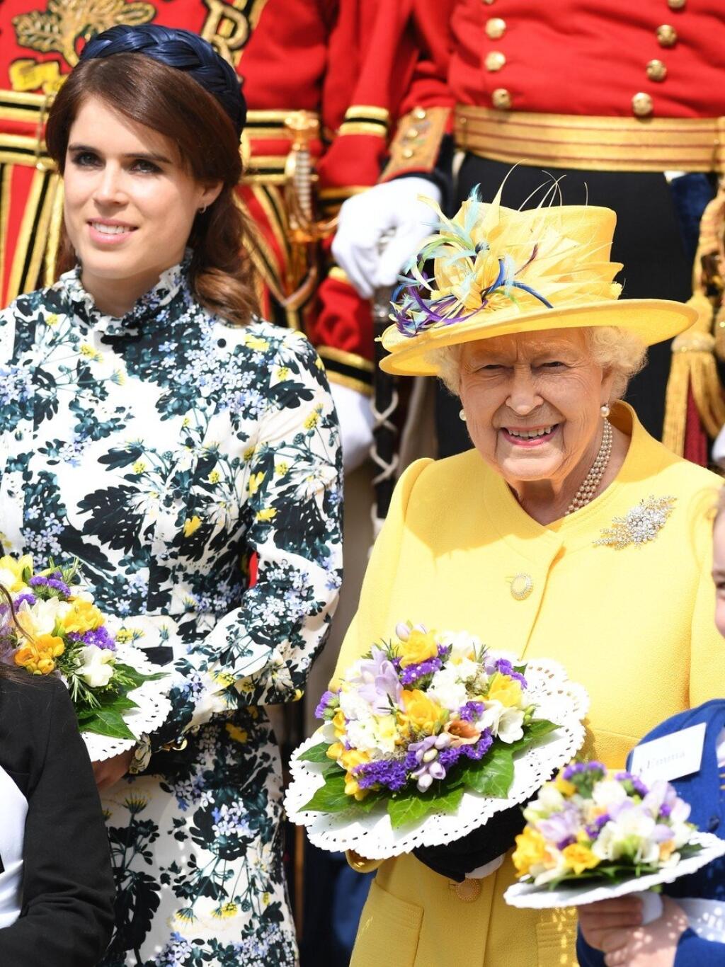 Princezná Eugenie sprevádza kráľovnú na rôzne charitatívne akcie i na omše či dostihy.