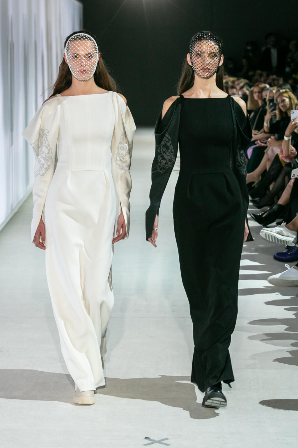 Kolekcia Narcissus dizajnéra Borisa Hanečku na Fashion LIVE! 2021.