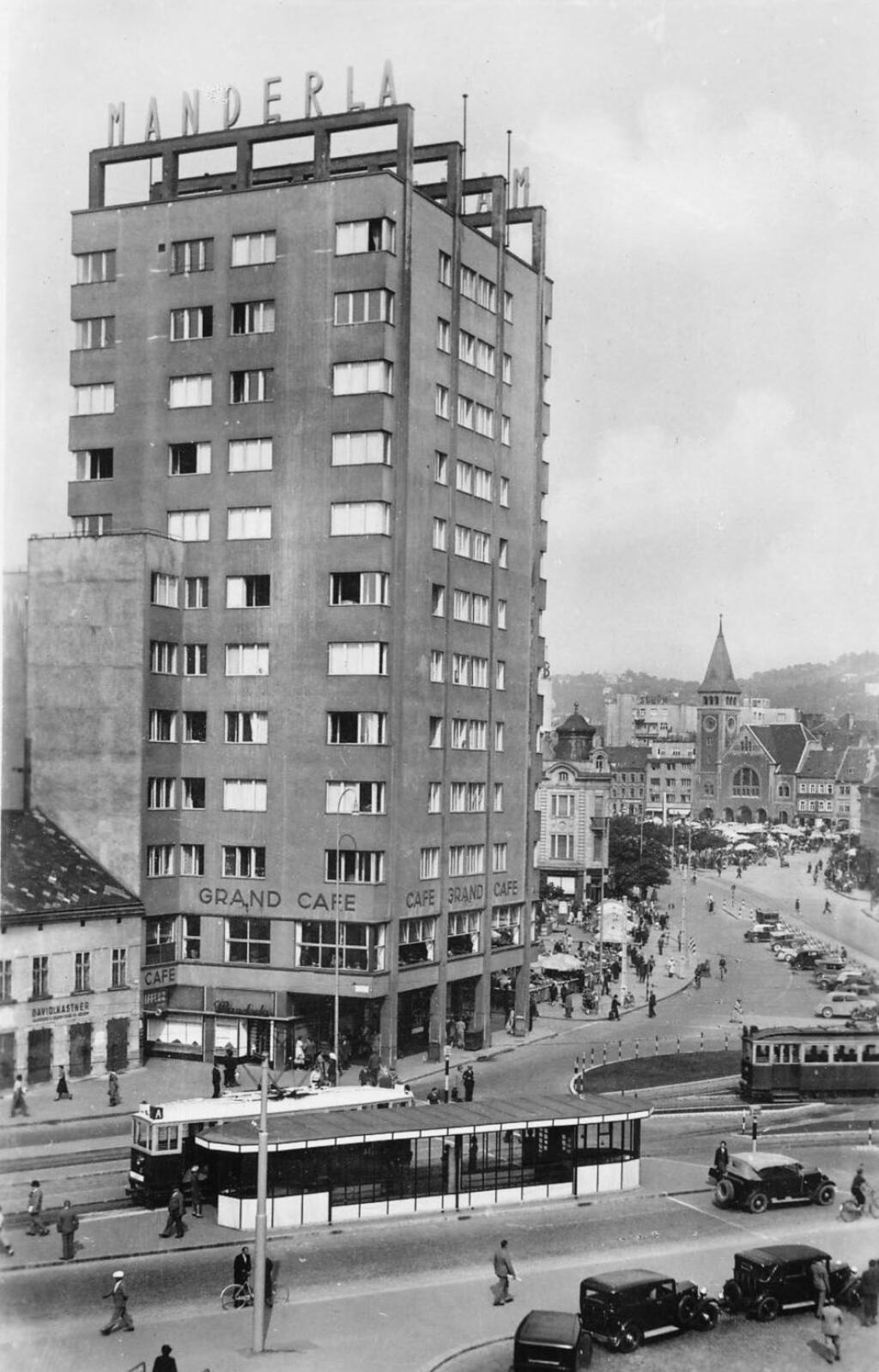 1936: Jedenásťposchodový Manderlák bol na vtedajšie časy unikátom.