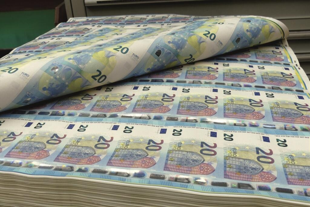 Nové bankovky v hodnote 20 eur sa dostanú do obehu 25. novembra 2015