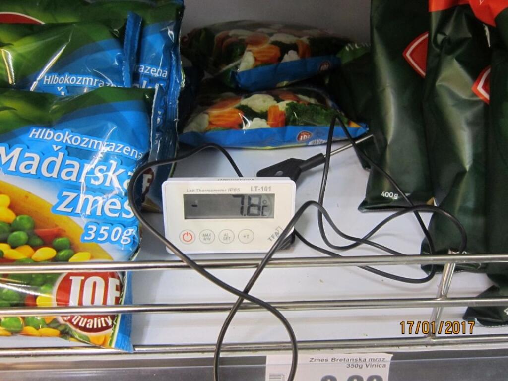 Mrazenú zeleninu obchodníci držali pri takmer 8-stupňovej teplote.