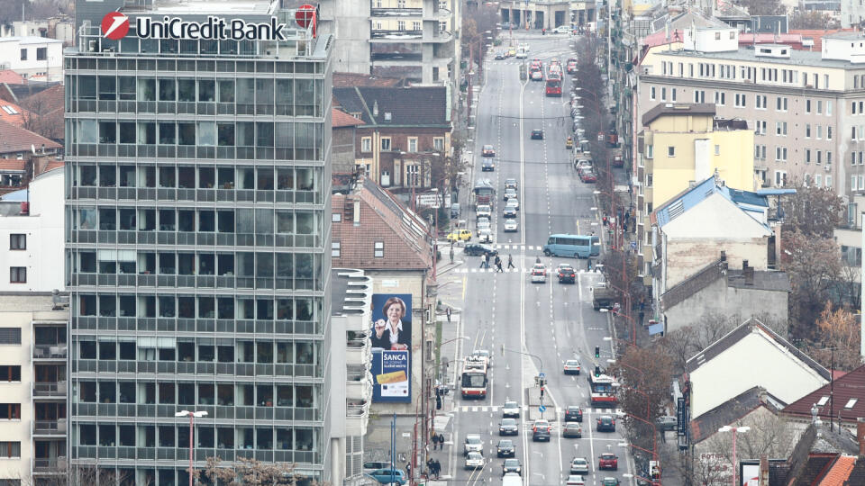 Bankám na Slovensku rastú zisky čoraz rýchlejším tempom
