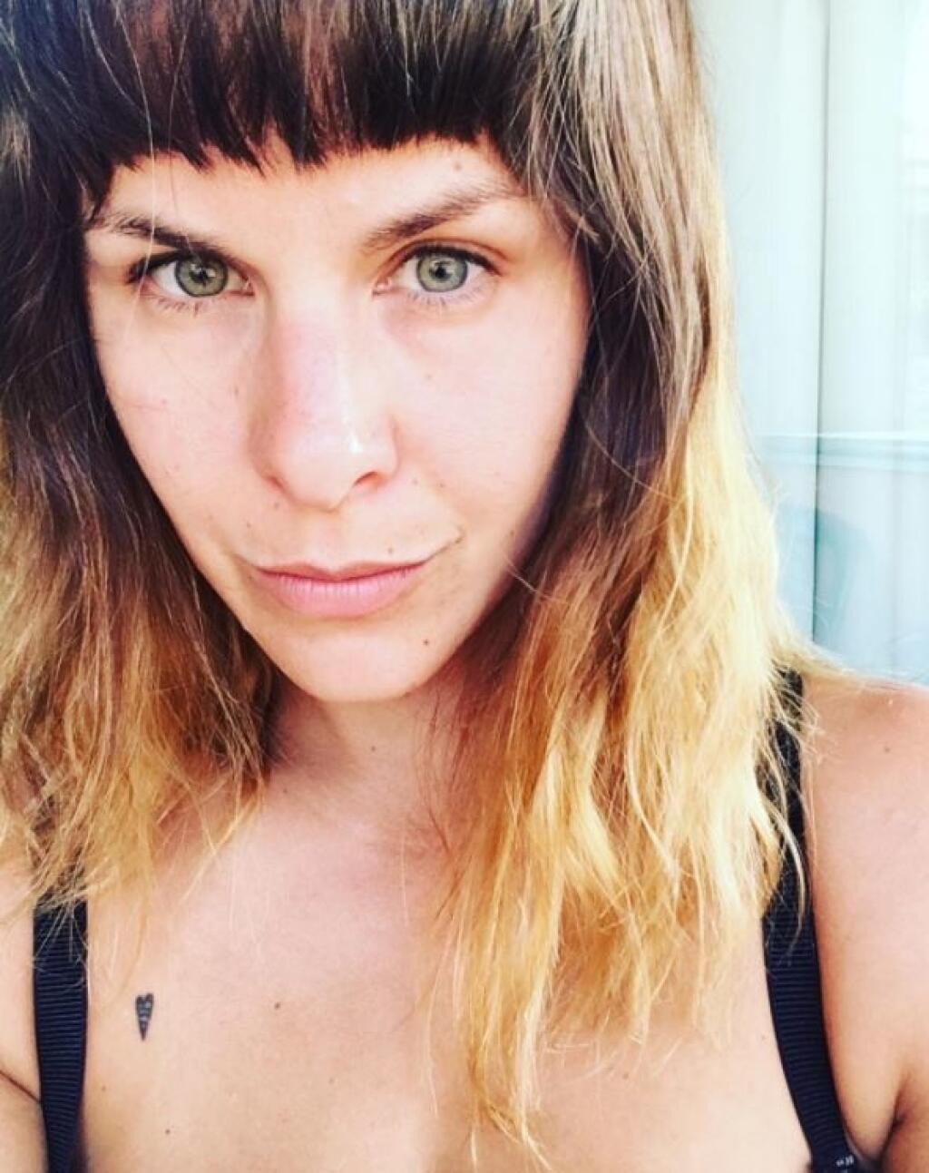 Kristína obľubuje selfie.