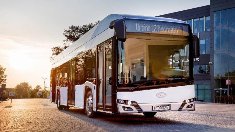 DPB môže byť onedlho prvým dopravcom s flotilou vodíkových autobusov.