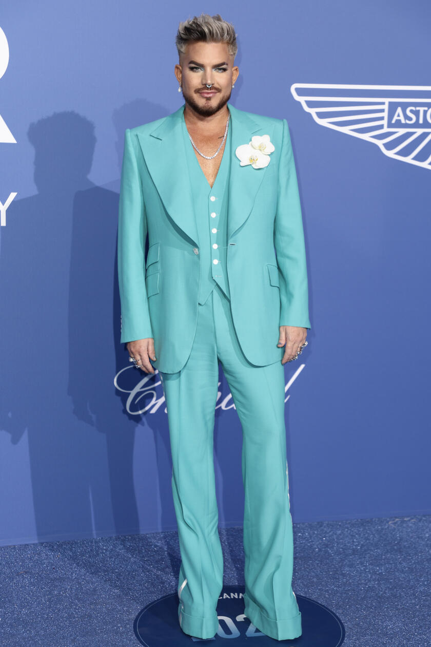 Britský spevák Adam Lambert.