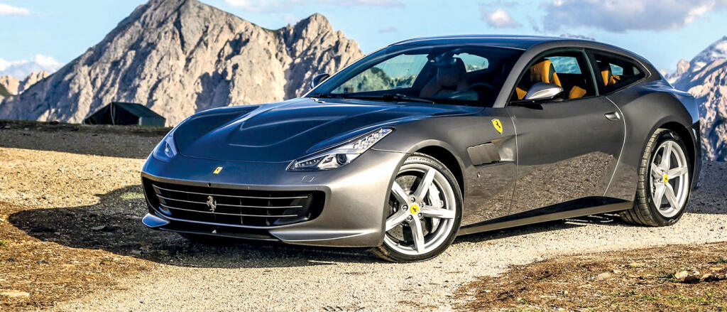 SUV by mohlo vychádzať z modelu Ferrari GTC4 Lusso.