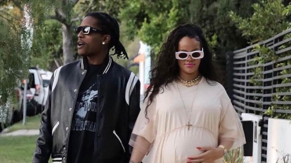 Rihanna v Simone Rocha