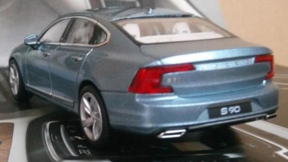 Volvo S90 v mierke 1:43