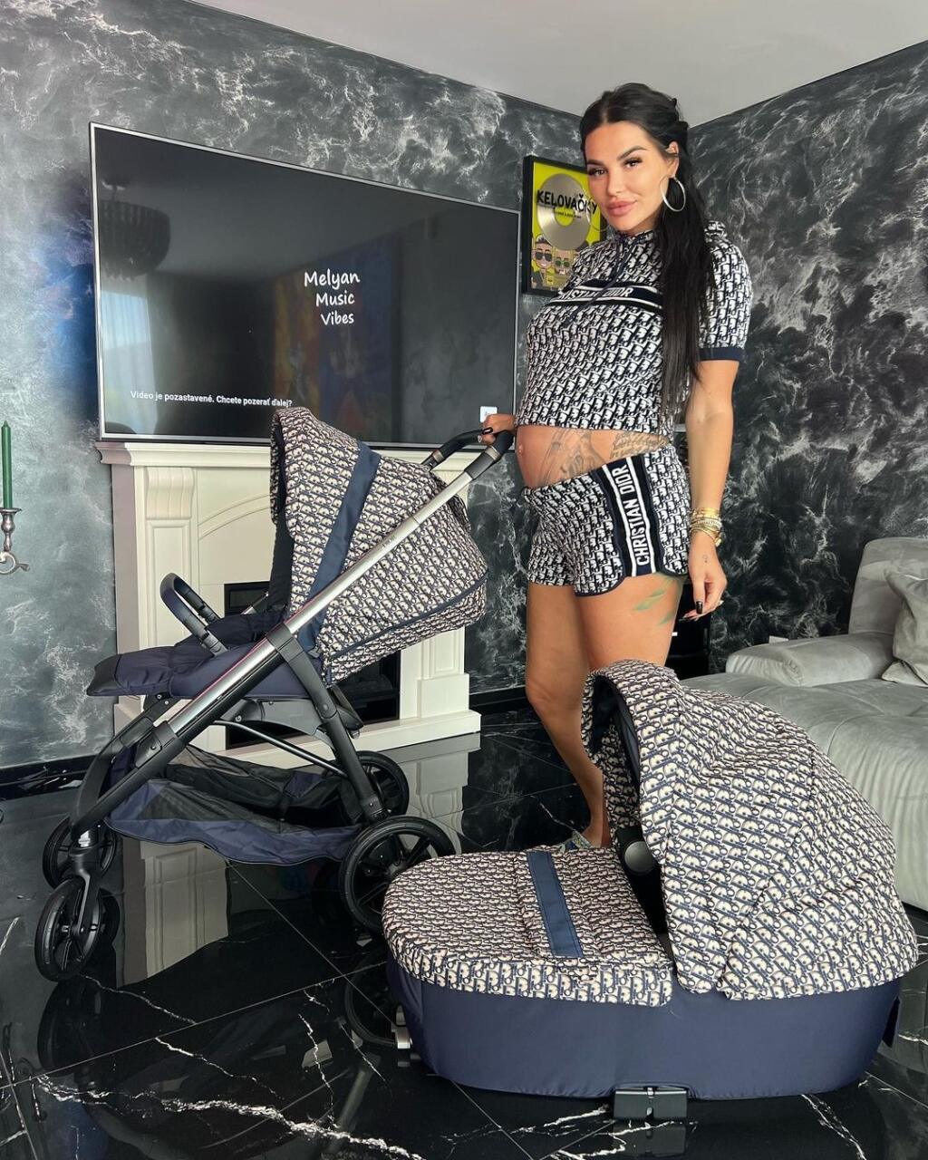 Zuzana Plačková kúpila bábätku Dior kočík.