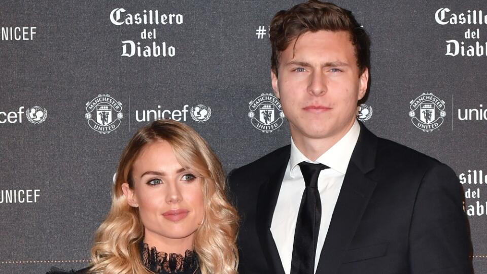 MANCHESTER, ENGLAND - NOVEMBER 15:  Victor Lindelof and Maja Nilsson attend the United for Unicef Gala Dinner at Old Trafford on November 15, 2017 in Manchester, England.  (Photo by Anthony Devlin/Getty Images)