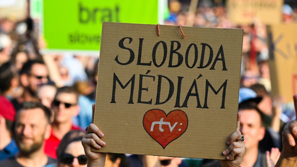 Protest opozičných strán SaS a PS na Námestí SNP v Bratislave