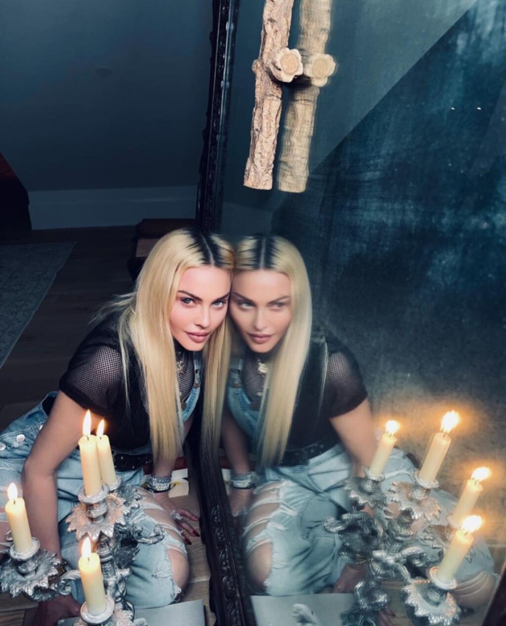Madonna (63).