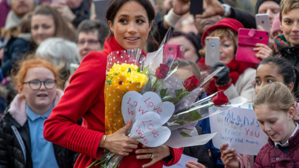 Meghan a Harry vzdali poctu vojnovému autorovi... a vojvodkyňa nechcene prezradila, kedy sa jej narodí bábo!