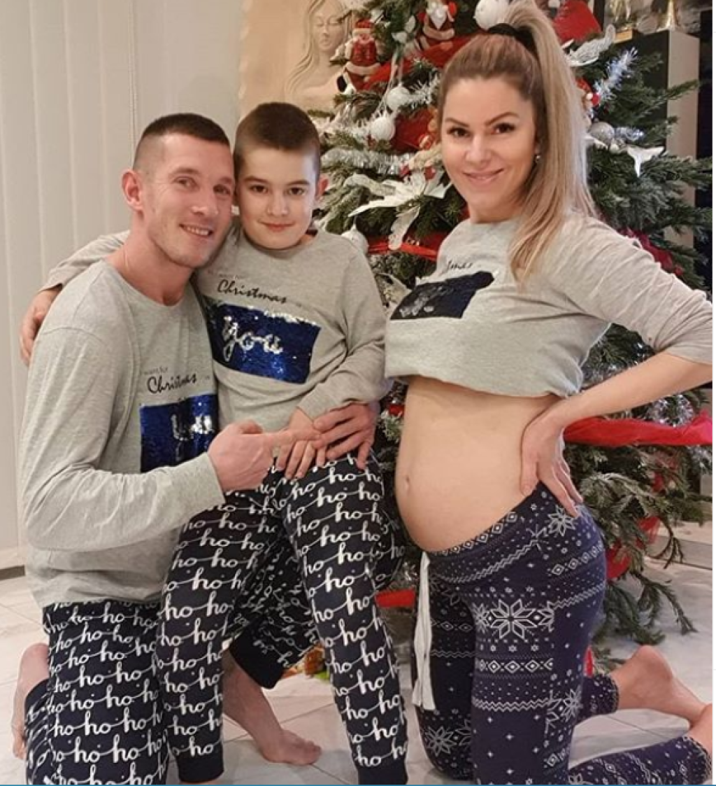 Rodina prežíva veľké šťastie. Tomi Kid sa vyznal: Som šťastný ČLOVEK! Pred rokom sme veľmi smútili, keď náš anjelik nám odišiel do nebíčka, ale určite to malo byť takto!