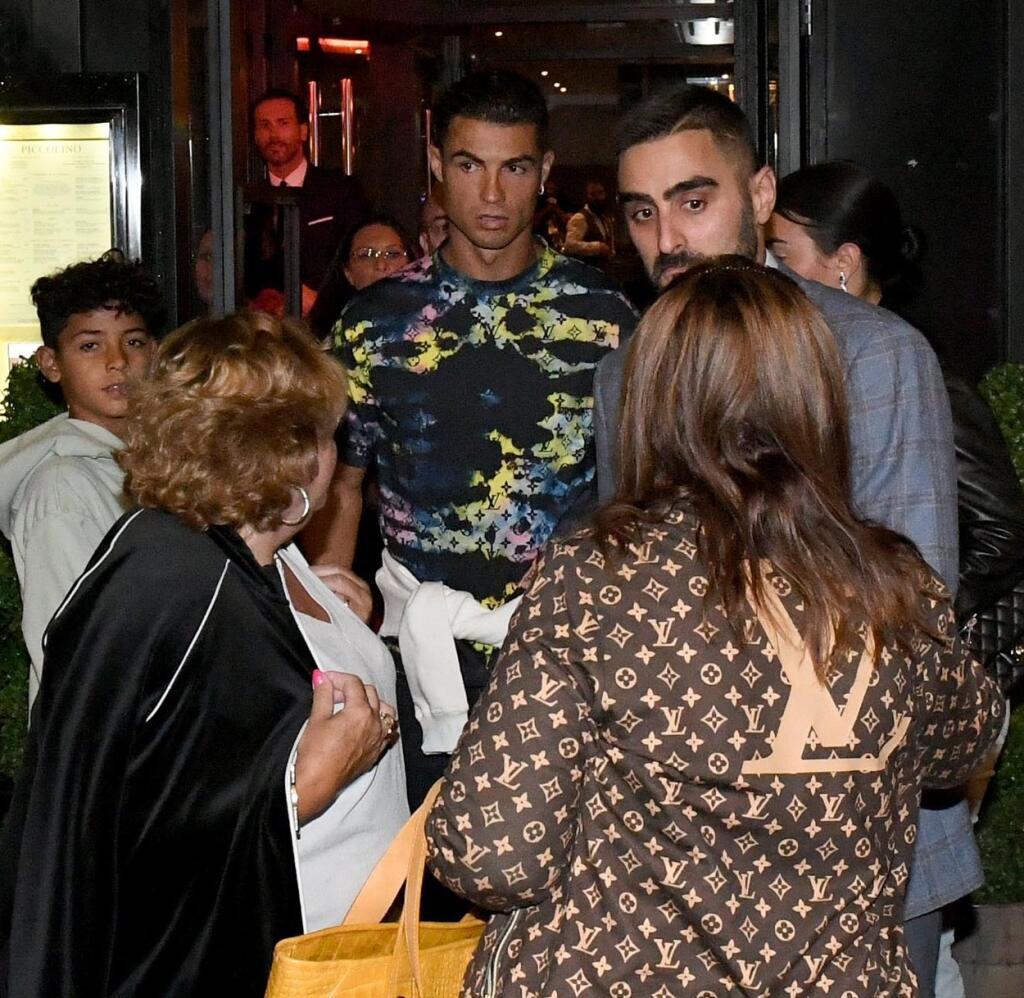 Keď ide o ochranu svojej rodiny, Cristiano Ronaldo veru nešetrí. O bezpečie partnerky a detí sa starajú muži, ktorí si prešli poriadne tvrdými skúškami.
