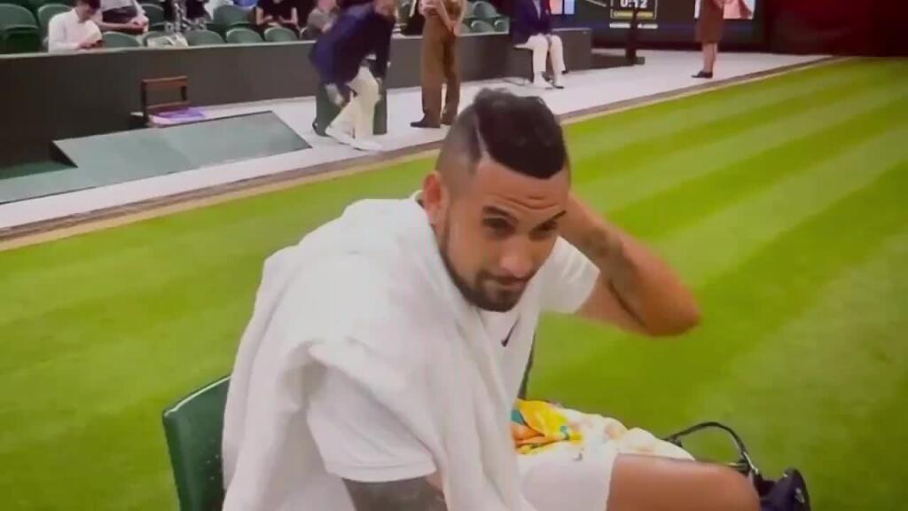 FOTO Tenisový búrlivák ukázal nový objav: Kyrgios zbalil poriadnu kosť s dokonalým telom!