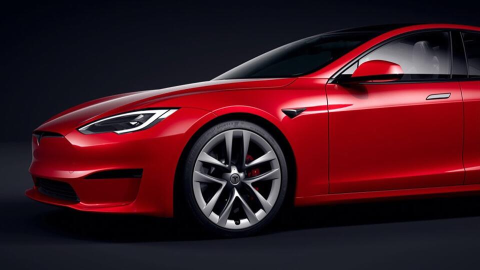 Tesla Model S facelift.