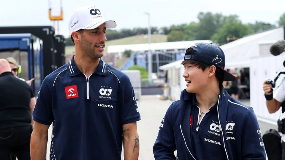 Daniel Ricciardo a Juki Cunoda budú pokračovať v stajni Alfa Tauri i v sezóne 2024