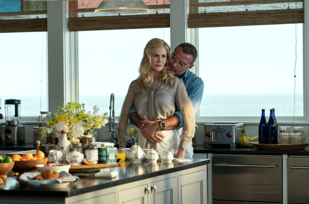Liev Schreiber a Nicole Kidman v seriáli Svadba roka (The Perfect Couple).