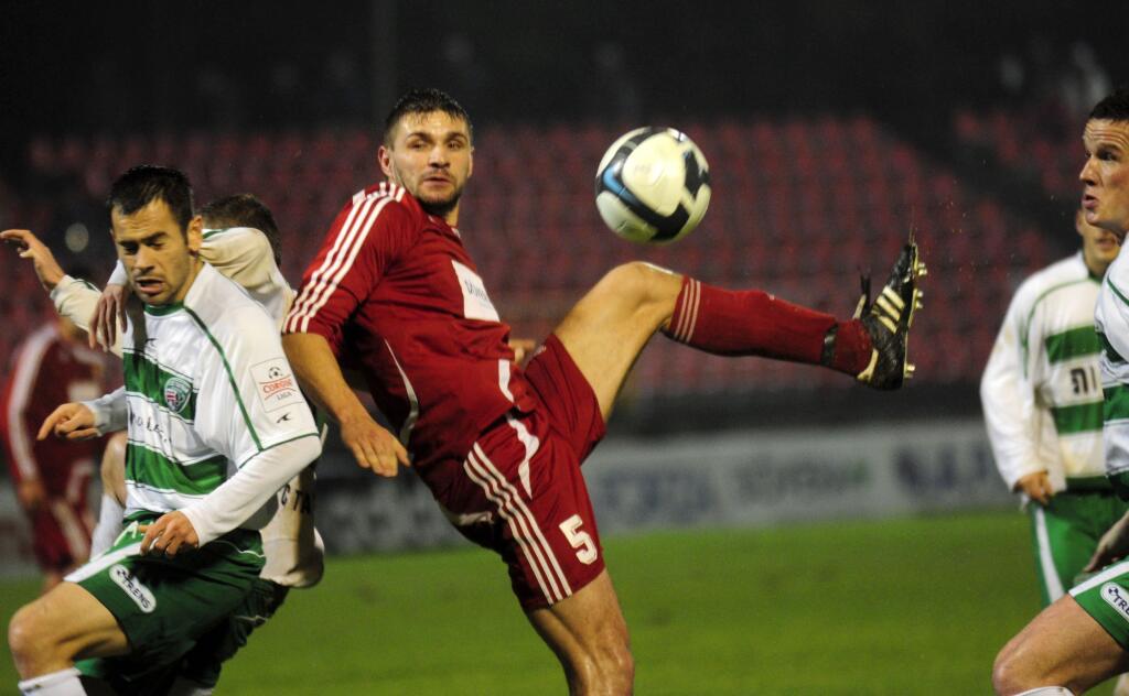 Bývalý futbalista Jozef Adámik a nebohý basketbalista boli dobrí kamaráti.
