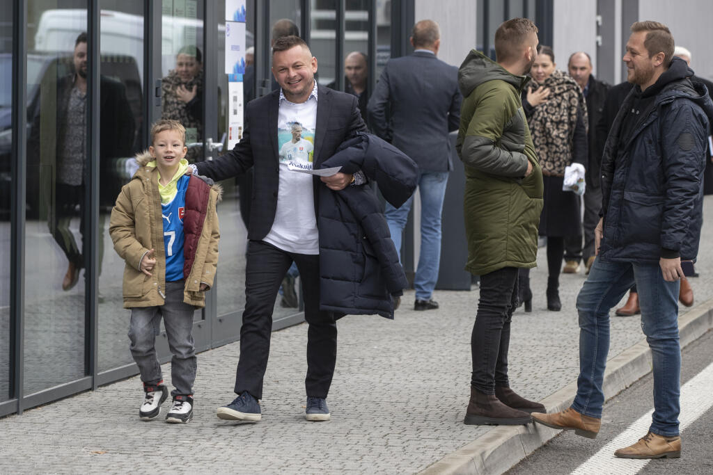 Nechýbal ani Hamšíkov kamarát a majiteľ cestovnej kancelárie Viktor Kríž so synom.