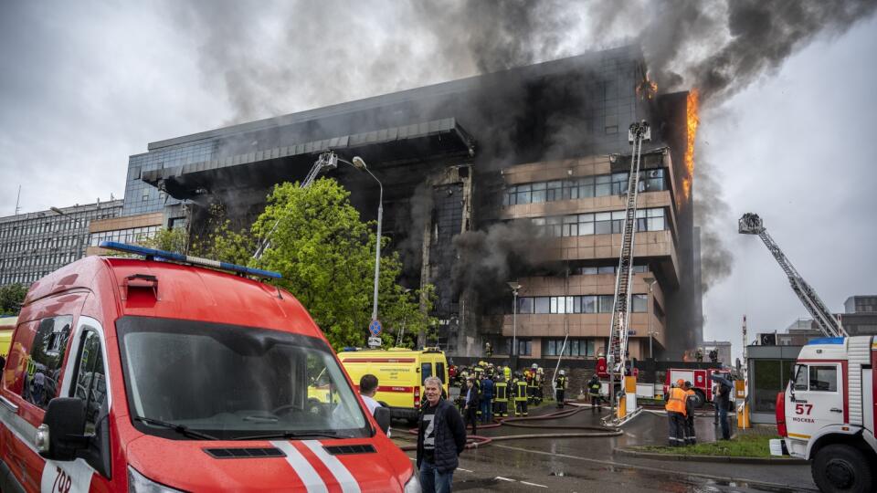 Požiar bizniscentra v Rusku