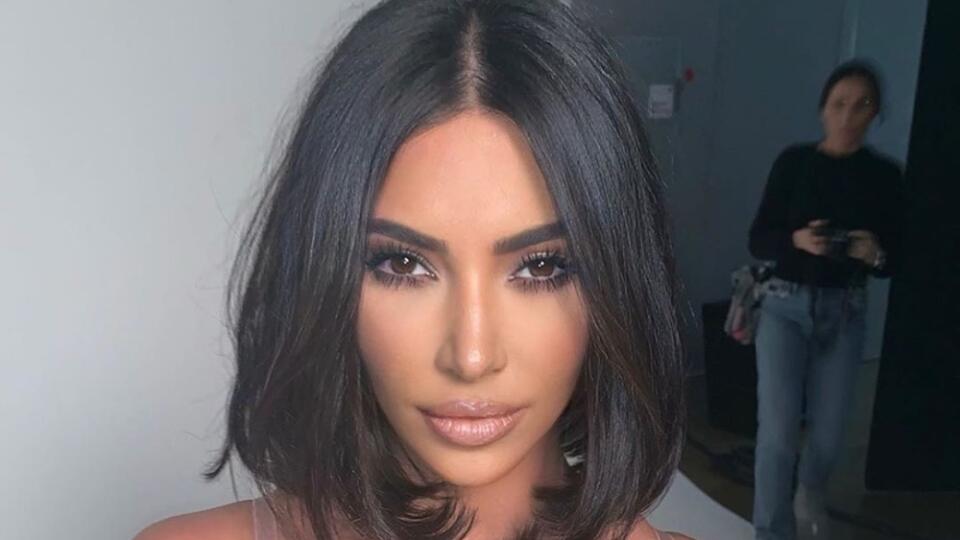 SKIMS je nový prístup k riešeniam spodnej bielizne založený spoločnosťou Kim Kardashian.