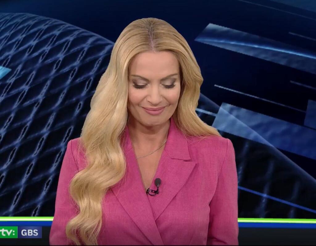 Marianna Ďurianová si znova dala predlžiť vlasy. Na snímke z vysielania 30. apríla 2022.