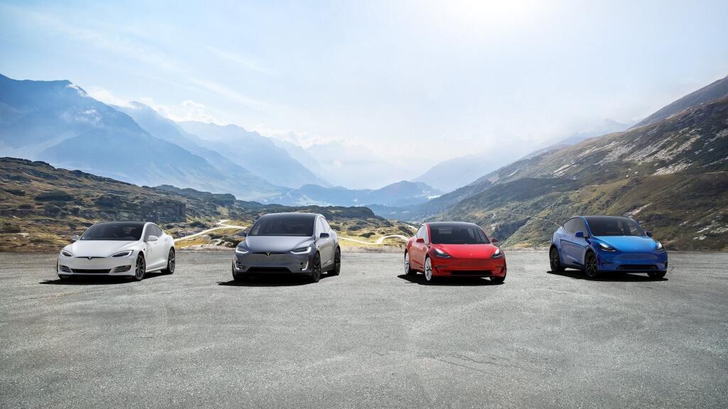 Portfólio automobilky Tesla Motors.