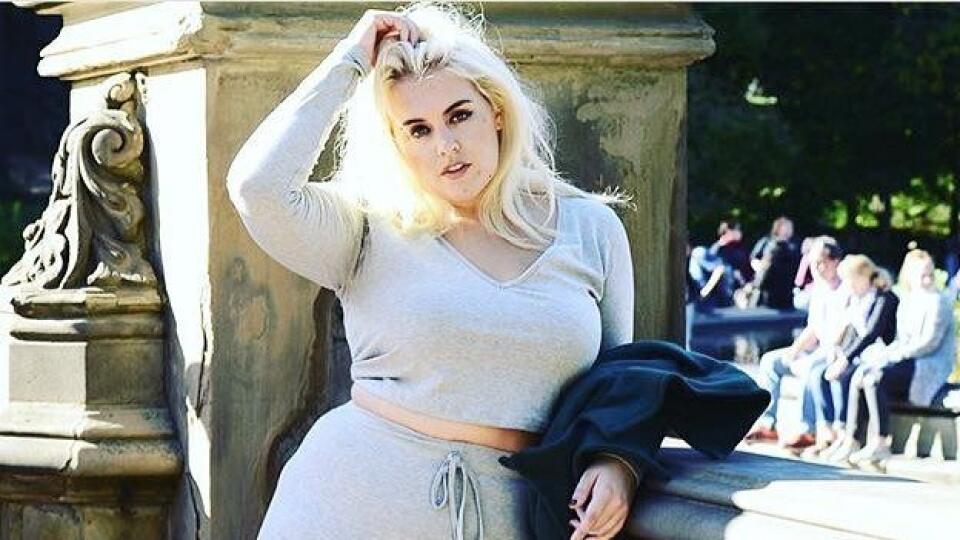 Felicity Hayward objavil fotograf, keď tancovala v klube.