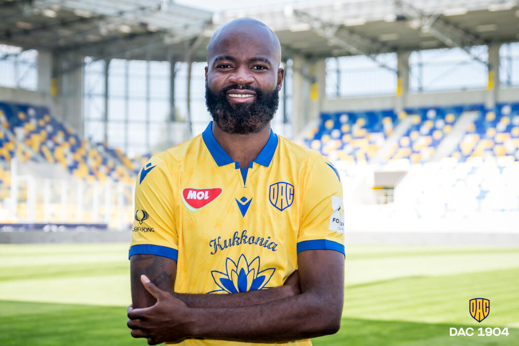 Didier Lamkel Zé posilnil Dunajskú Stredu.