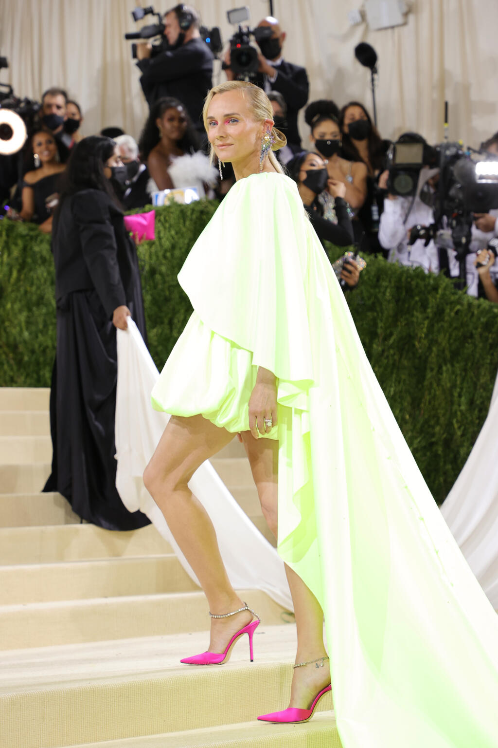 Diane Kruger v šatách Prabal Gurung.