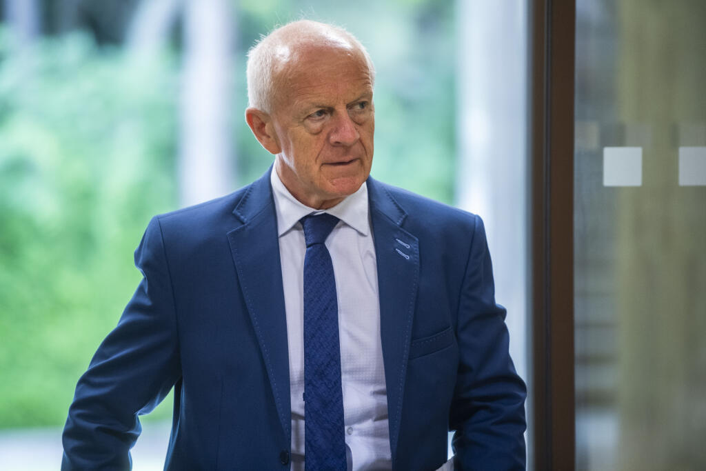 Na snímke minister pôdohospodárstva a rozvoja vidieka SR Jozef Bíreš prichádza na 9. rokovanie vlády SR vo štvrtok 6. júla 2023 v Bratislave. FOTO TASR - Jaroslav Novák