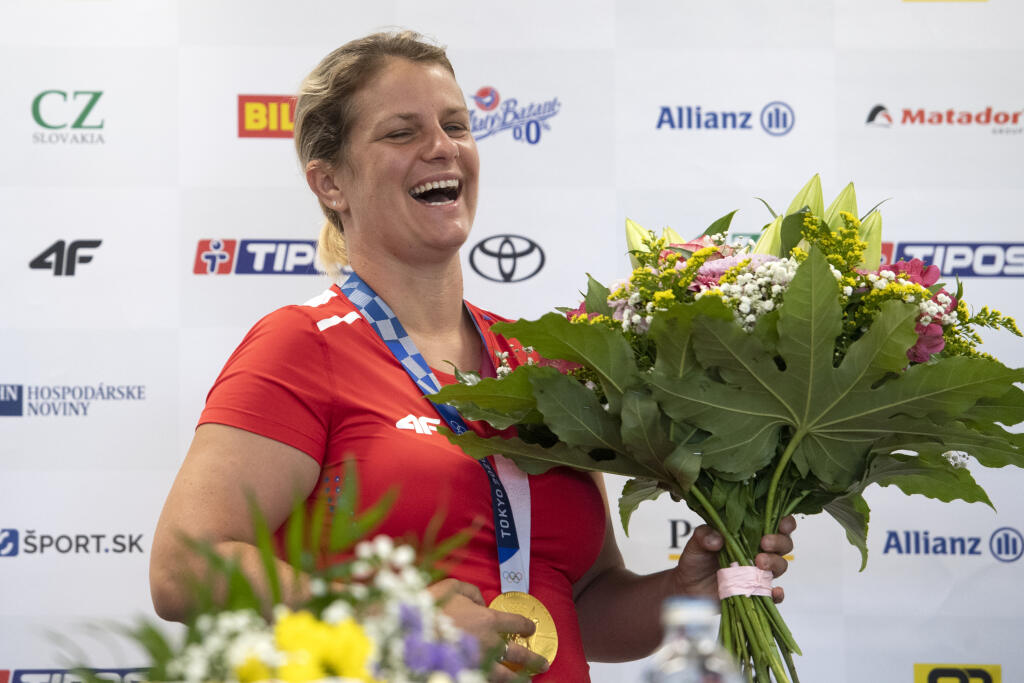 Strelkyňa Zuzana Rehák Štefečeková vybrala za najkrajšieho slovenského hokejistu na MS Pavla Regendu.