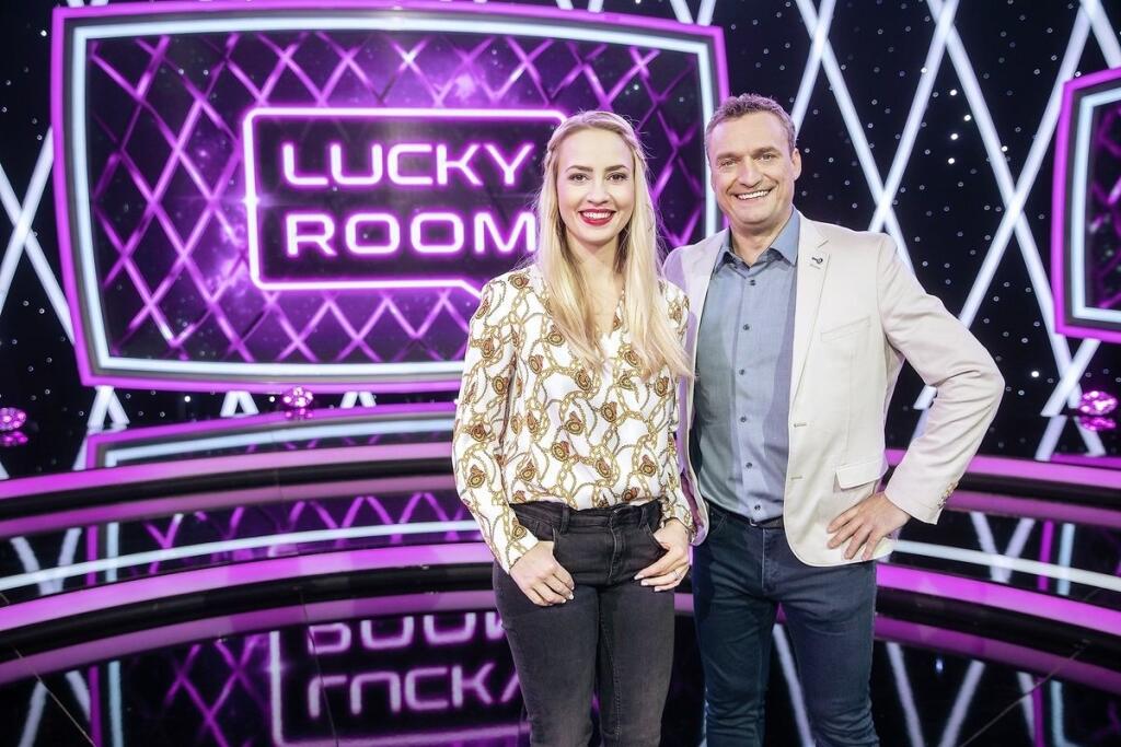 Spolu s Barborou Krajčírovou moderoval na Jojke aj Lucky Room.