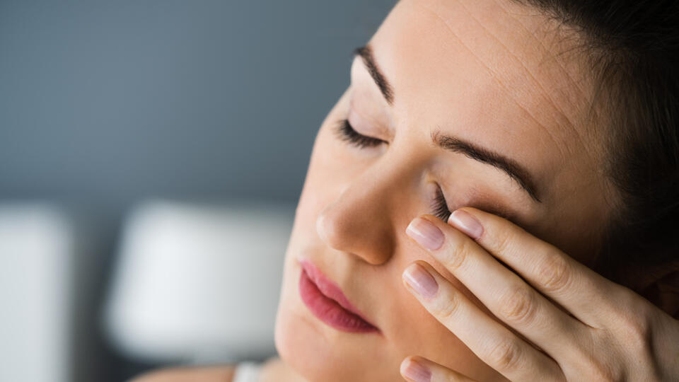 Tired,Exhausted,Eye,Pain,And,Ache,Problem